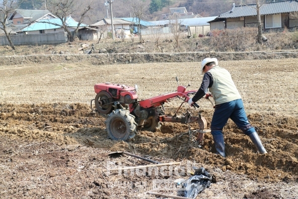 지난달 취업자 숫자가 대폭 증가했는데 농림어업 종사자가 그 견인차 역할을 했다./사진출처=픽사베이