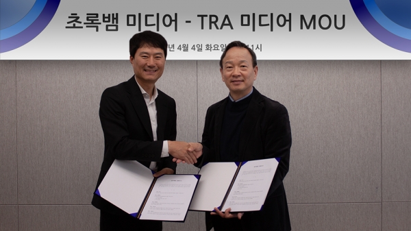 서장원 초록뱀미디어 대표(좌), 성낙섭 TRA Media 부사장(우). /사진=TRA Media 제공