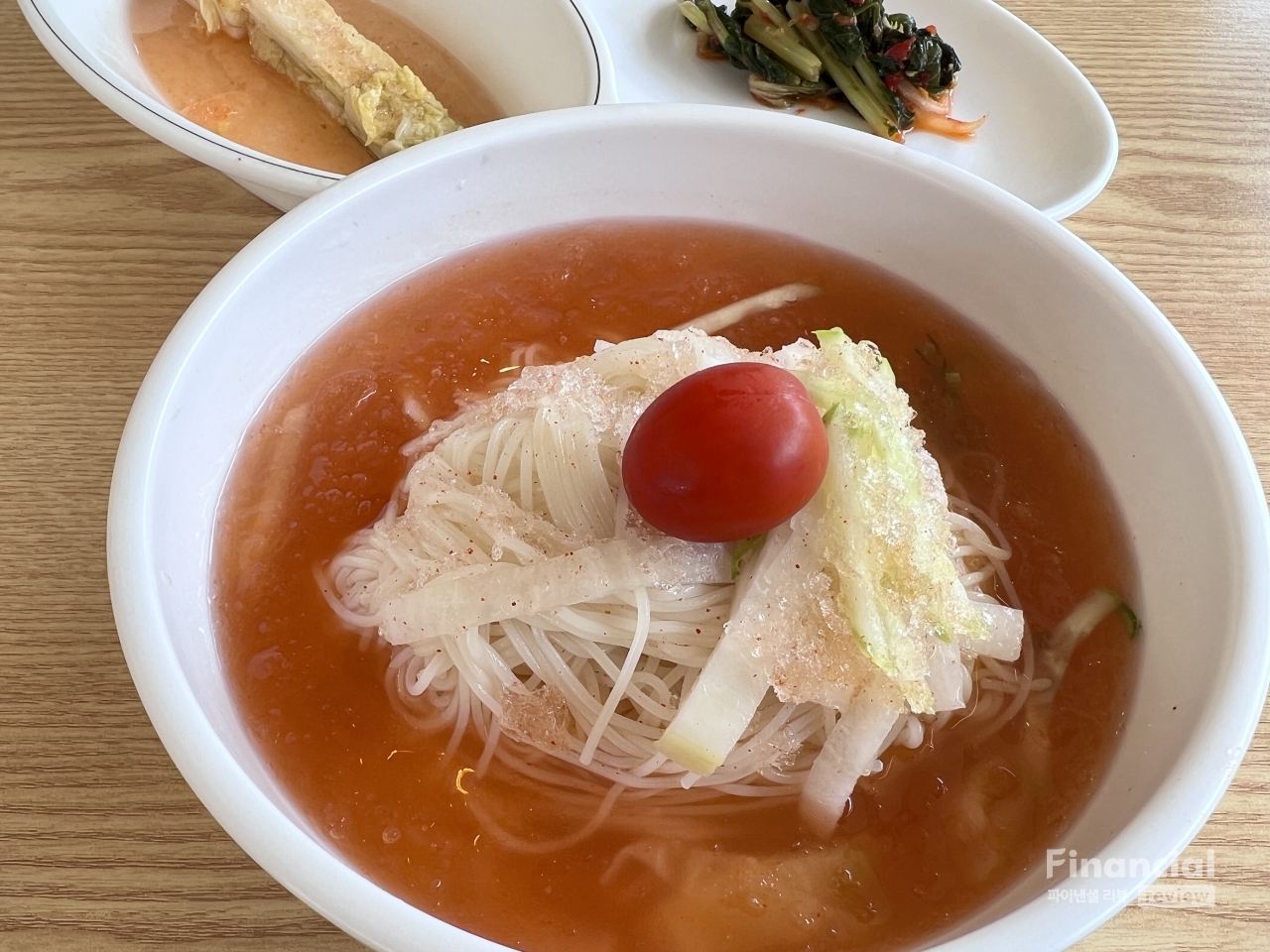 양평 맛집 중의 하나인 동치미국수. 국물이 달달하고 시원하며, 살얼음이 깔려 면이 찰지다. /사진=조용식 기자