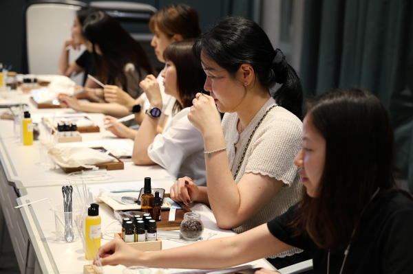 아모레퍼시픽공감재단, 청년 공무원 대상 ‘마음 테라피’./사진=아모레퍼시픽